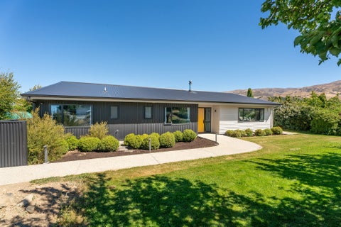 25 HALL RD, Bannockburn, Cromwell