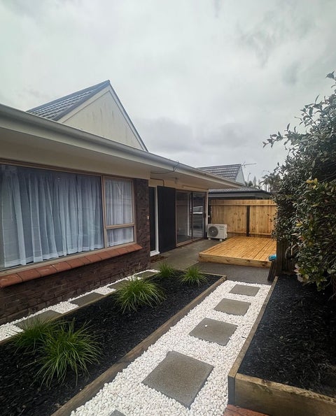 2/18 Fratley Avenue, Farm Cove, Auckland