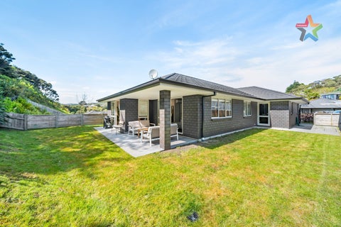 30 Mooring Close, Whitby, Porirua