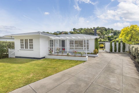27 Cluny Road, Plimmerton, Porirua