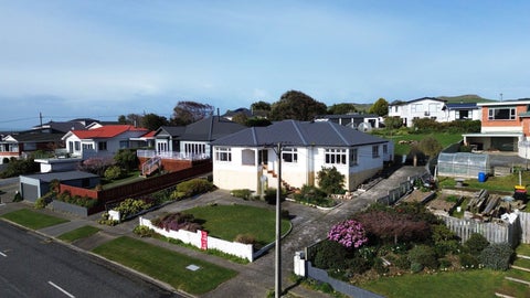 65 Towack Street, Riverton