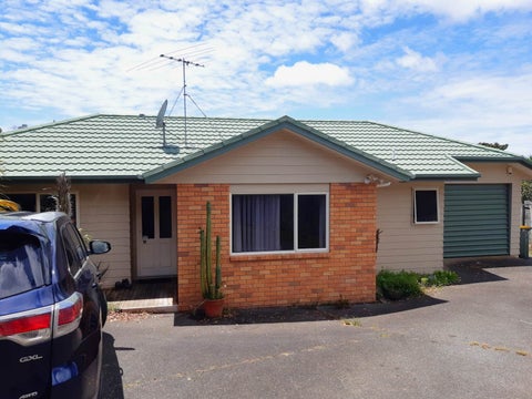 2/25 Jean Place, Stanmore Bay, Whangaparaoa