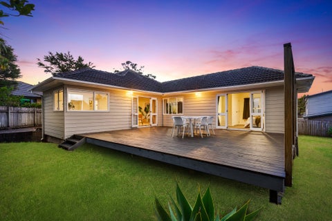 50A Godley Road, Green Bay, Auckland