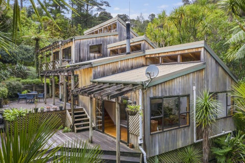 779A West Coast Road, Oratia, Auckland