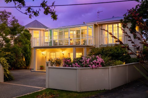 10 Douglas Street, Paraparaumu Beach, Paraparaumu
