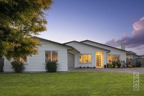 14 Floyd Road, Riverhead, Riverhead