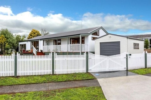 15 Hickford Place, Okato, Okato
