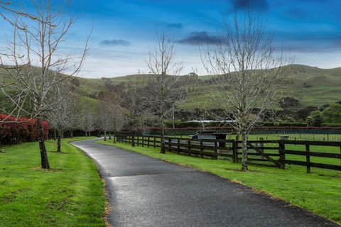 1019 Peak Road, Helensville, Helensville