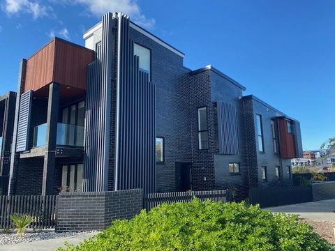 2A Longshore Drive, Long Bay, Auckland