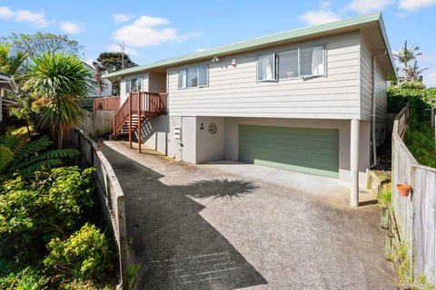 2/33 Roberts Road, Glenfield, Auckland