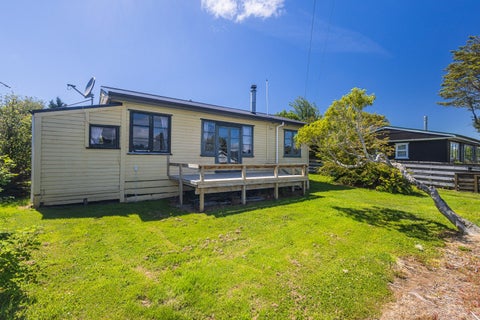 30 Mackenzie Street, WAIMARINO, OWHANGO