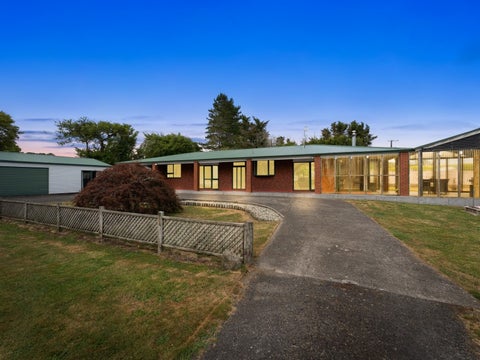 211 Johns Road, Tariki, Inglewood