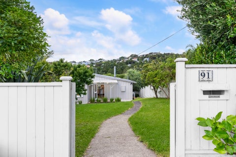 91 Island Bay Road, Beach Haven, Auckland