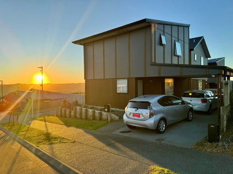 73 Cedarwood Street, Woodridge, Wellington