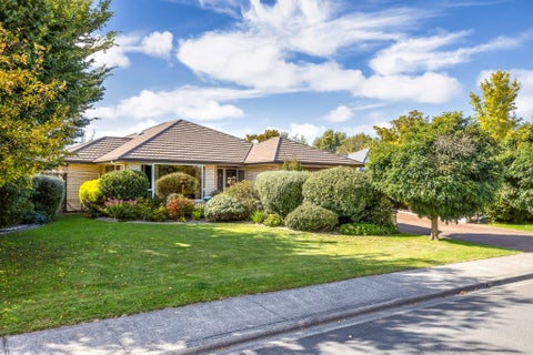 32 Panckhurst Drive, Woodend, Woodend