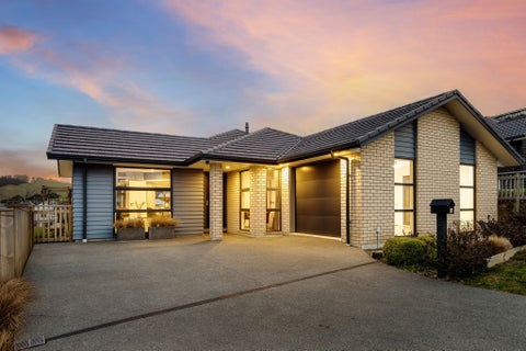 14 Topsail Way, Whitby, Porirua