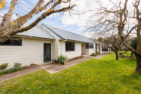 16 Delta Place, Milson, Palmerston North