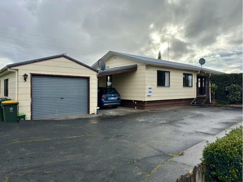 19 Edgewater Drive, Pakuranga, Auckland