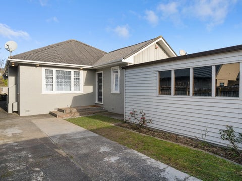 10 Cambridge Street, Tawa, Wellington