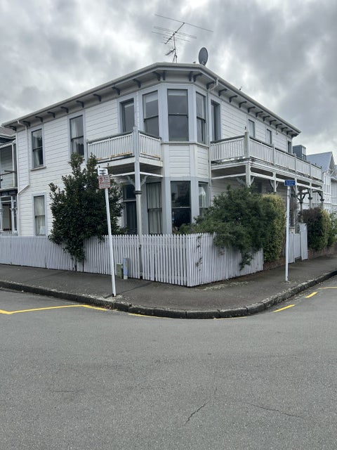 1/10 Hobson Crescent, Thorndon, Wellington