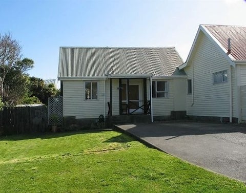 17A Kingsbridge Place, Newlands, Wellington