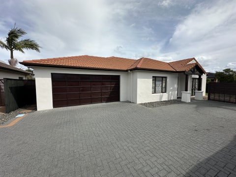 27 Seneca Court, Golflands, Auckland