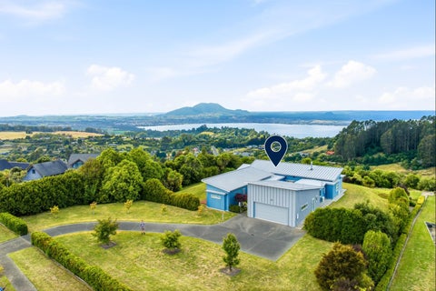 127 Highland Drive, Acacia Bay, Taupo