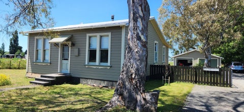 44 Oak Street, Masterton