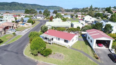 104 Everitt Crescent, Whangamata