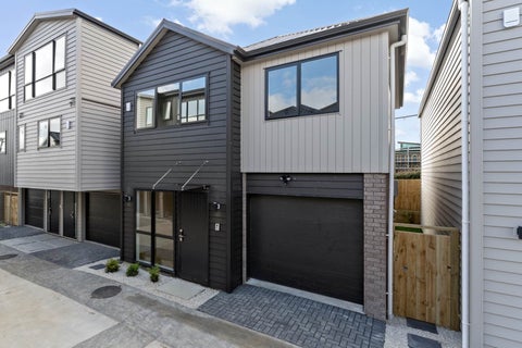 10D Swan Crescent, Pakuranga, Auckland