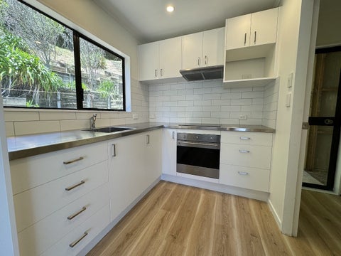 2/25 INVERCARGILL DR, Kelson, Lower Hutt