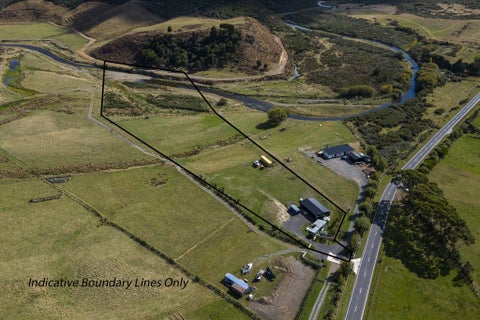 904B Coast Road, Wainuiomata Coast, Lower Hutt