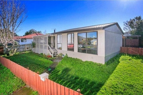 1/29 Devonshire Road, Unsworth Heights, Auckland
