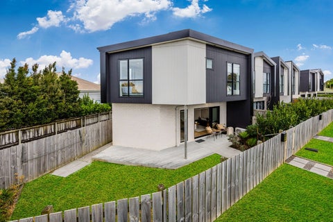1/2 Waipa Street, Birkenhead, Auckland