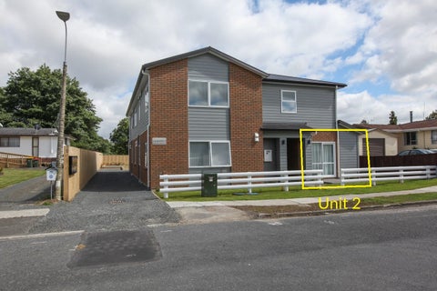 2/13 Crescent Court, Melville, Hamilton