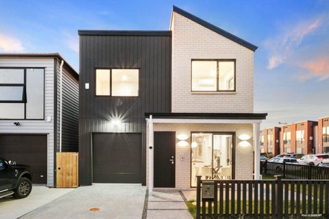 15 Coast Garden Drive, Hobsonville, Auckland