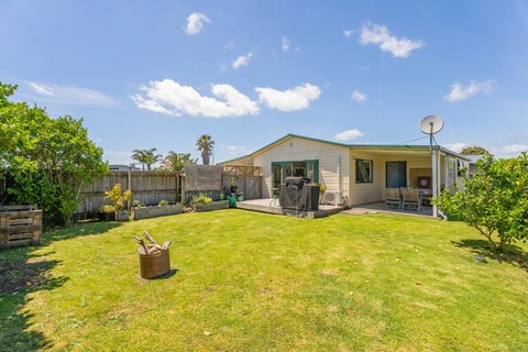6 Redwings Close, Whitianga, Whitianga