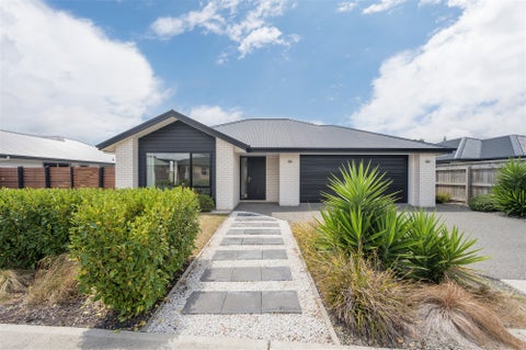 10 Cupola Crescent, Richmond