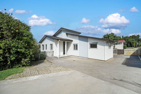 1A Greville Road, Pinehill, Auckland
