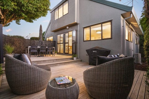 2/141 Celtic Crescent, Ellerslie, Auckland