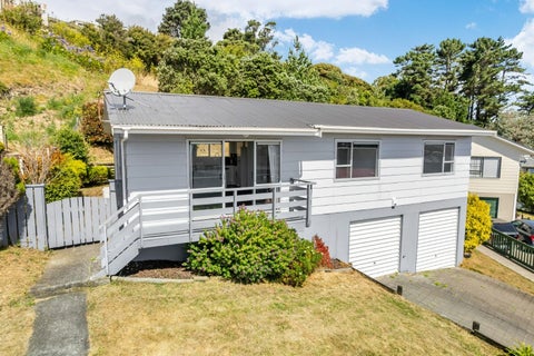 12 Adventure Drive, Whitby, Porirua