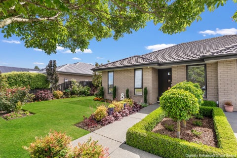 2 Orchard Grove, Netherby, Ashburton