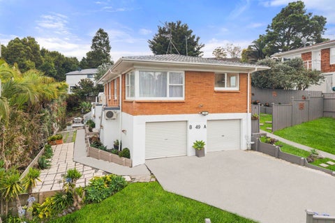 49 Peach Road, Glenfield, Auckland