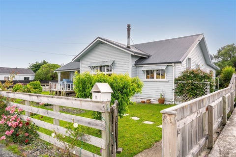 12 Daniell Street, Featherston