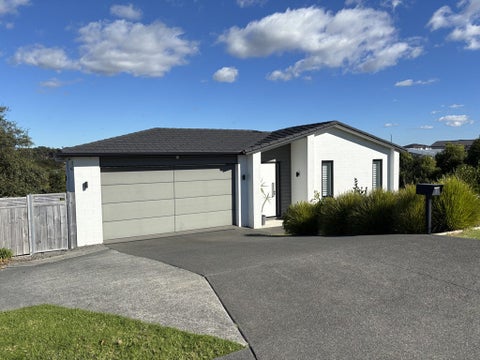 181 Ninth View Avenue, Beachlands, Auckland