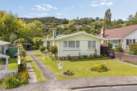 17 Deller Grove, Silverstream, Upper Hutt