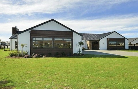 1 Oaks Drive, Lincoln, Lincoln