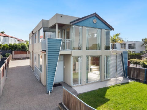 10 Lupetti Rise, West Harbour, Auckland
