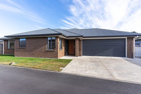 11 Levi Place, Kelvin Grove, Palmerston North