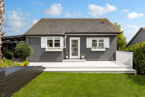 42 Parau Street, Three Kings, Auckland